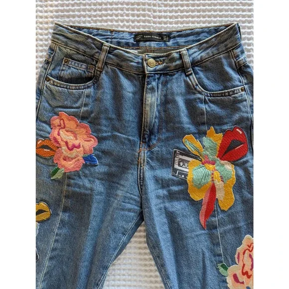 NWOT ZARA Trafaluc Denimwear Floral Embroidered Patch Slit Jeans Size 4 - Picture 6 of 16